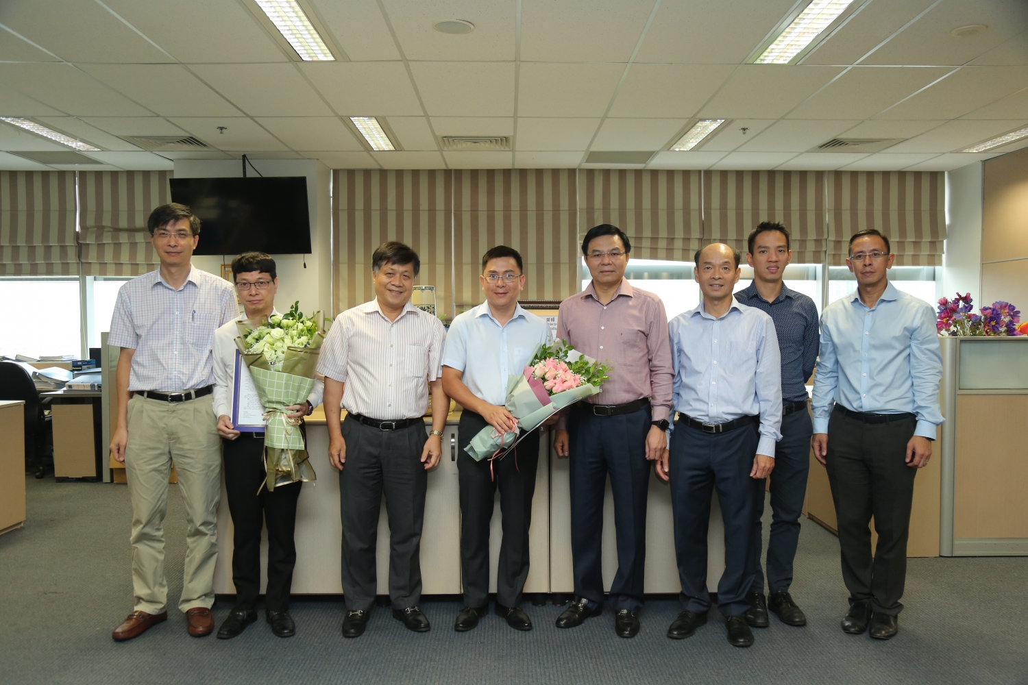 pvn cong bo va trao quyet dinh lanh dao cac ban tim kiem tham do ban khai thac dau khi va ban dien