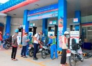 Chi đậm Quỹ bình ổn để hãm đà tăng giá xăng dầu