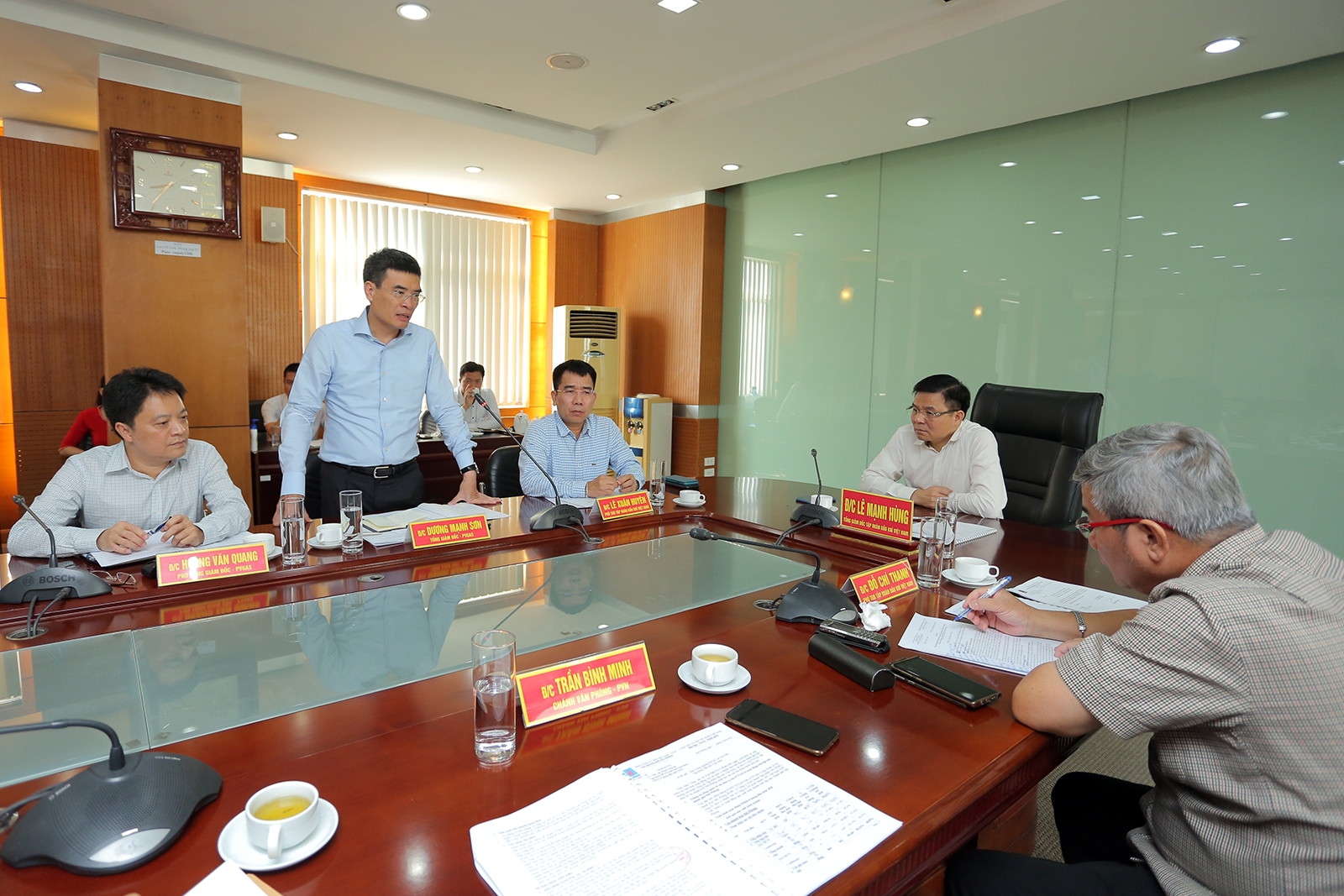 tong giam doc pvn le manh hung kiem tra tinh hinh hoat dong san xuat cac don vi tai hai phong