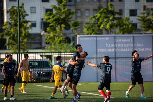 Xác định được 4 đội vào vòng Bán kết môn Bóng đá