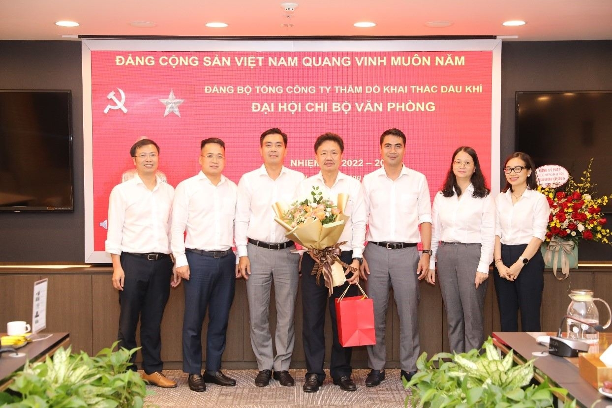 Đại hội Chi bộ Văn phòng PVEP nhiệm kỳ 2022 -2025