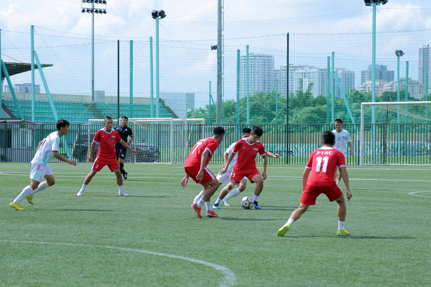 Sôi nổi các trận tranh tài tại Cup Công đoàn Dầu khí lần thứ I