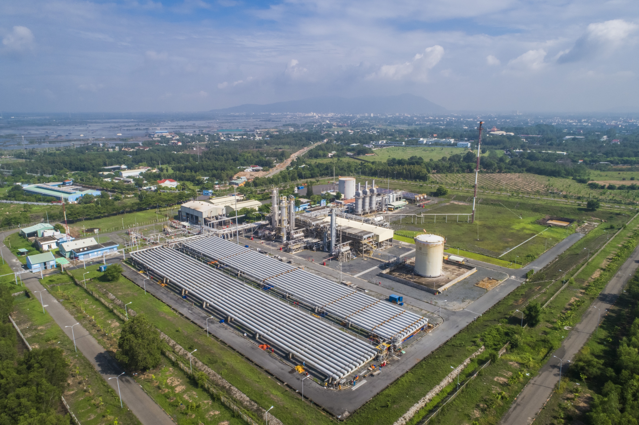 Petrovietnam trụ vững trước sóng gió