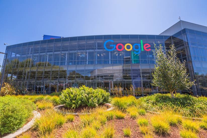 Google lùi lịch trở lại văn phòng làm việc sang năm 2022