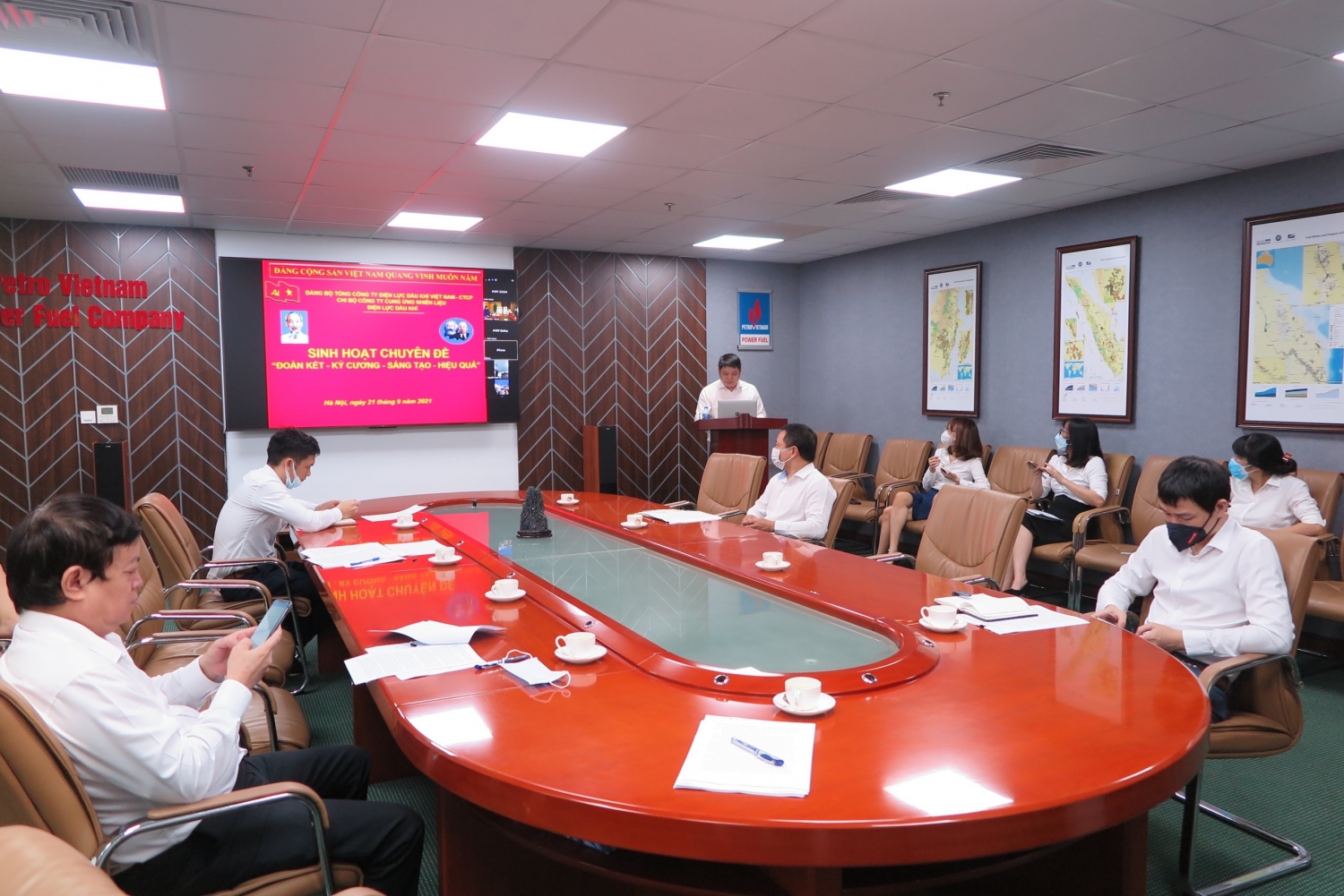 Chi bộ PVPF sinh hoạt chuyên đề "Đoàn kết - Kỷ cương - Sáng tạo - Hiệu quả"