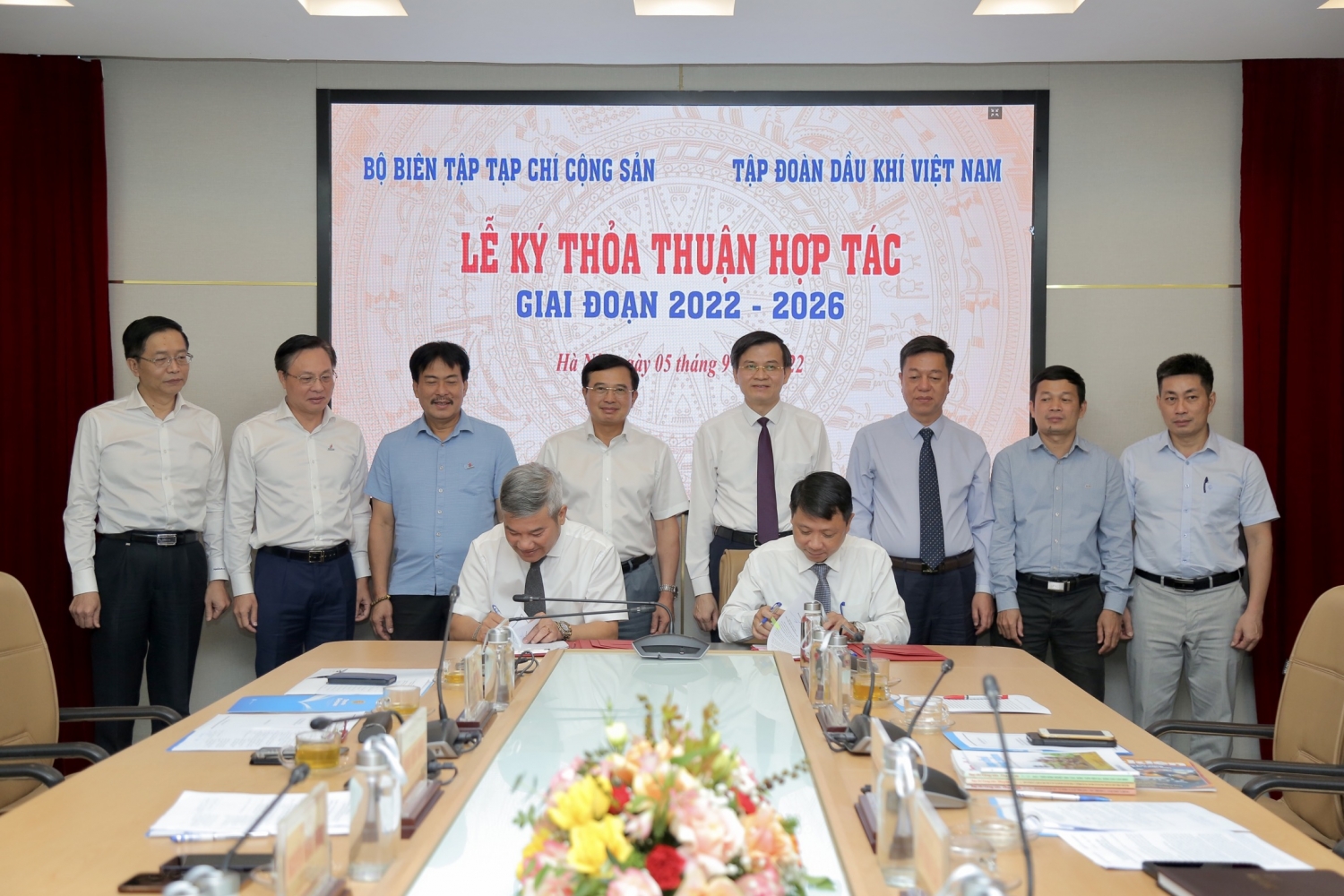 Petrovietnam ký kết thỏa thuận hợp tác với Tạp chí Cộng sản giai đoạn 2022 2026