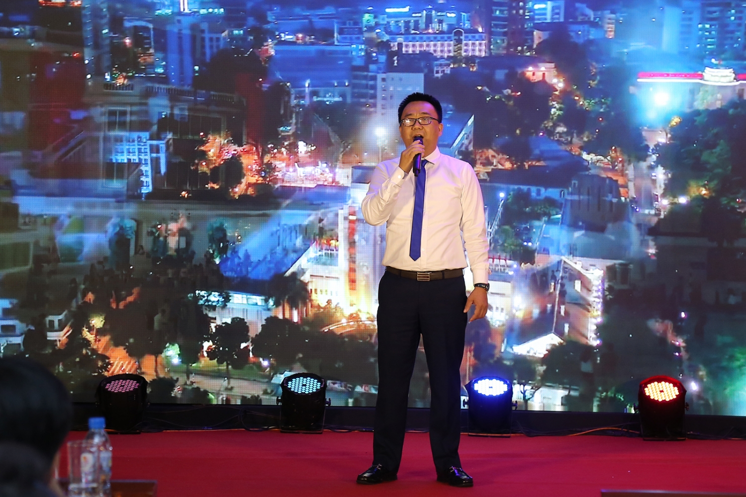 soi noi hoi dien van nghe co quan tap doan dau khi viet nam lan thu i