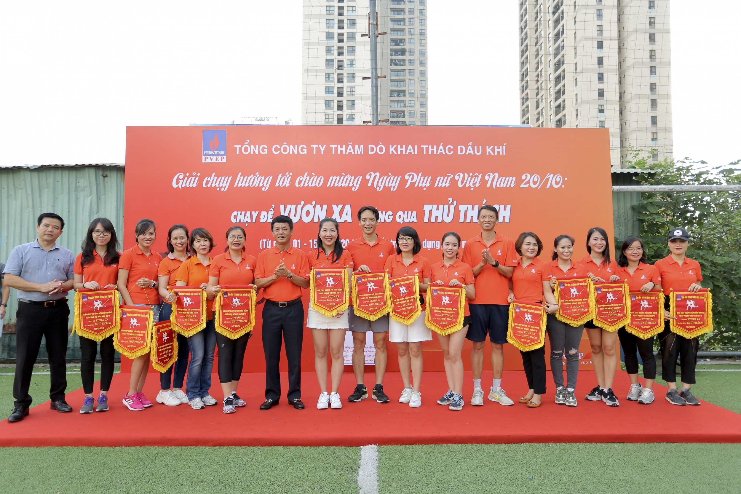 PVEP khai mạc giải chạy “Chạy để vươn xa, băng qua thử thách”