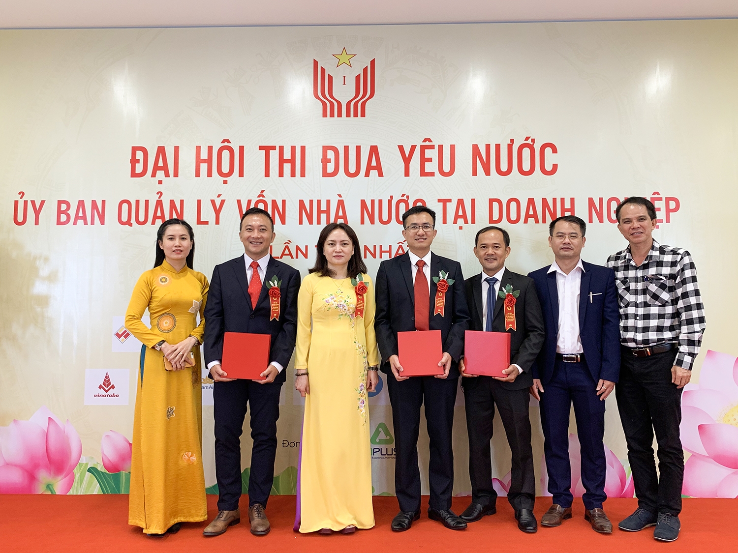 PVN đón nhận Cờ thi đua của Chính phủ