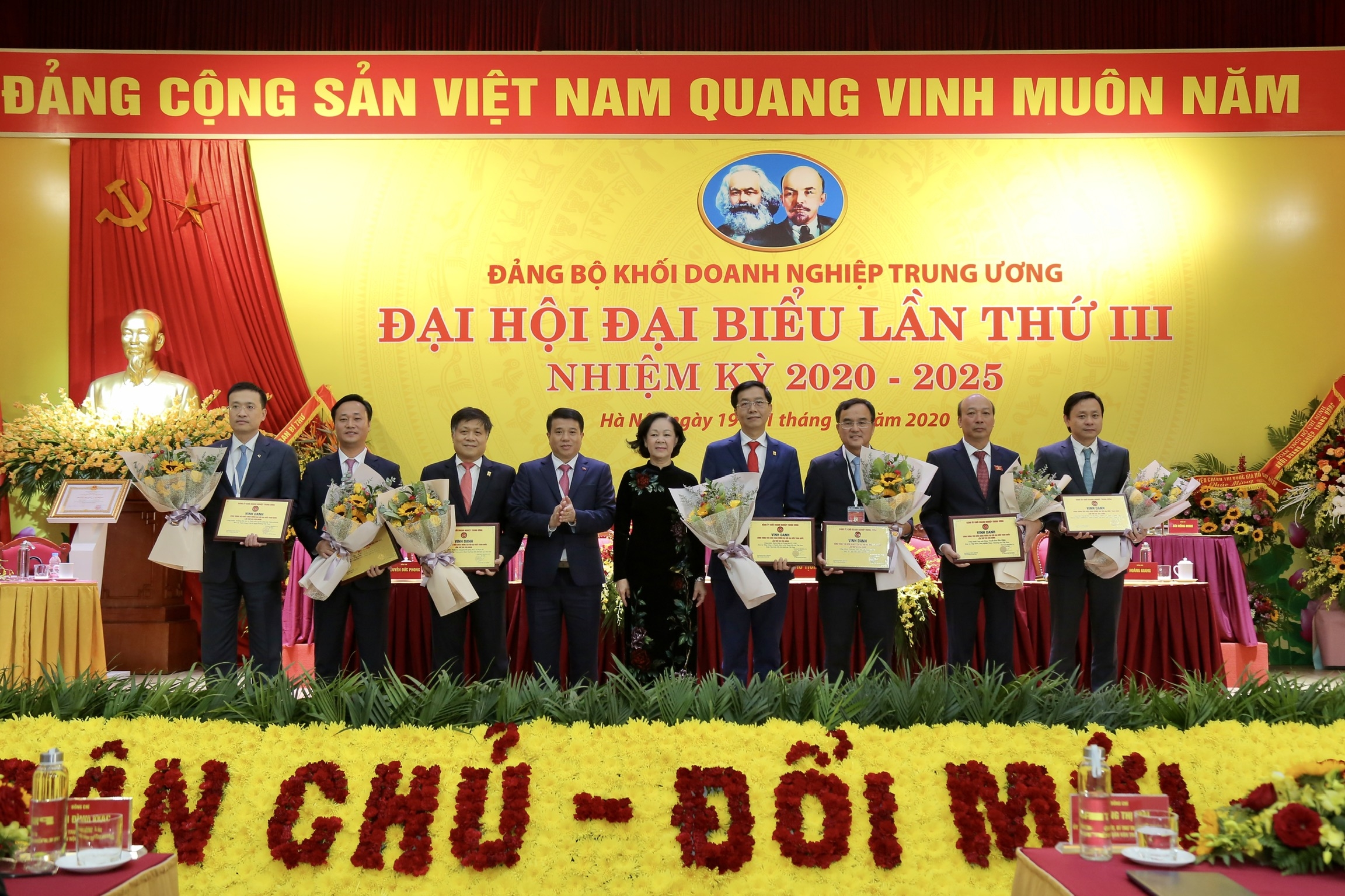 2 công trình Dầu khí được vinh danh công trình chào mừng Đại hội XIII của Đảng