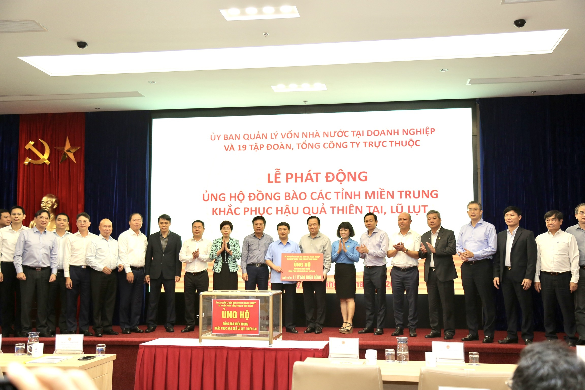 Petrovietnam ủng hộ hơn 10 tỷ đồng hỗ trợ đồng bào miền Trung