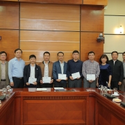 Công đoàn Cơ quan Tập đoàn thăm hỏi, động viên CBNV có gia đình chịu ảnh hưởng của bão lũ