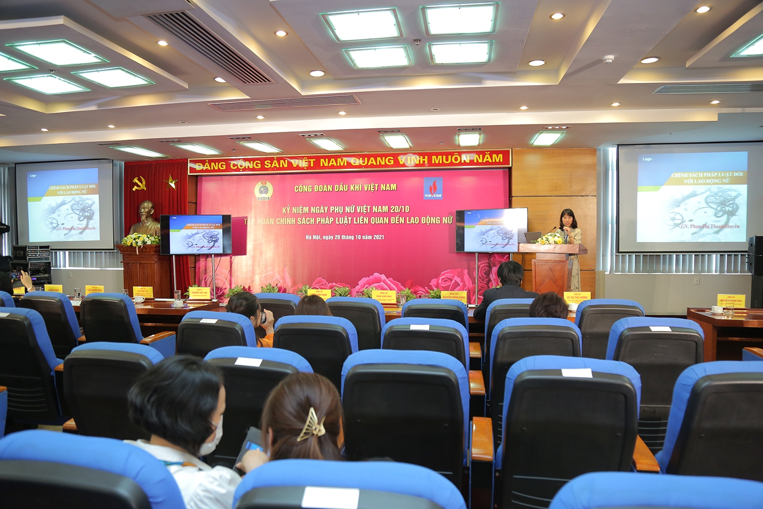 CĐ DKVN tập huấn chính sách Pháp luật liên quan đến lao động nữ