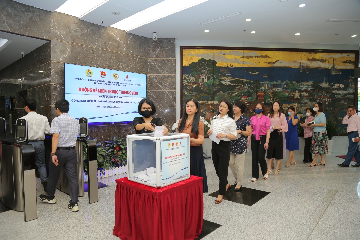 Petrovietnam phát động ủng hộ đồng bào miền Trung bị ảnh hưởng bởi bão Noru