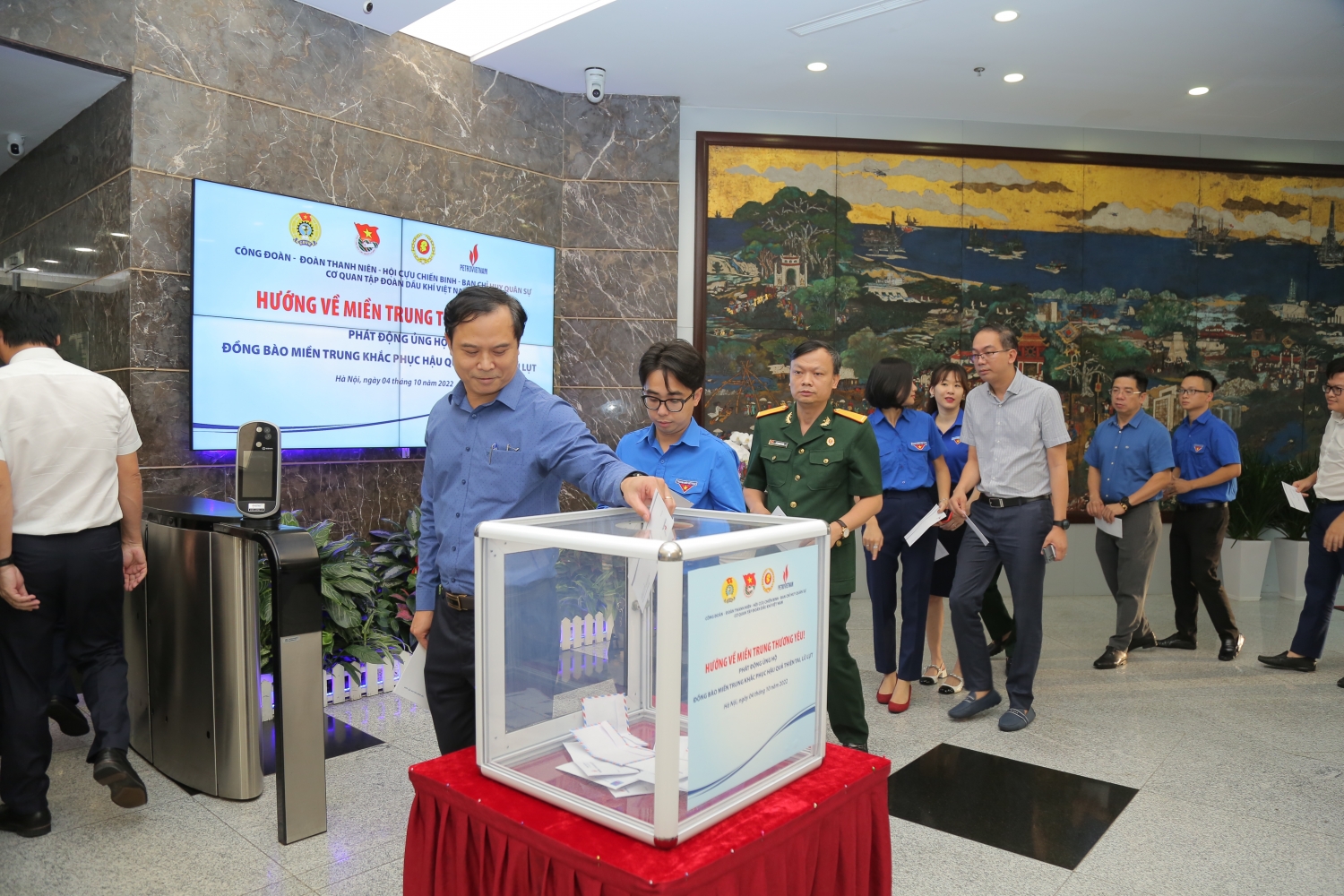 Petrovietnam phát động ủng hộ đồng bào miền Trung bị ảnh hưởng bởi bão Noru