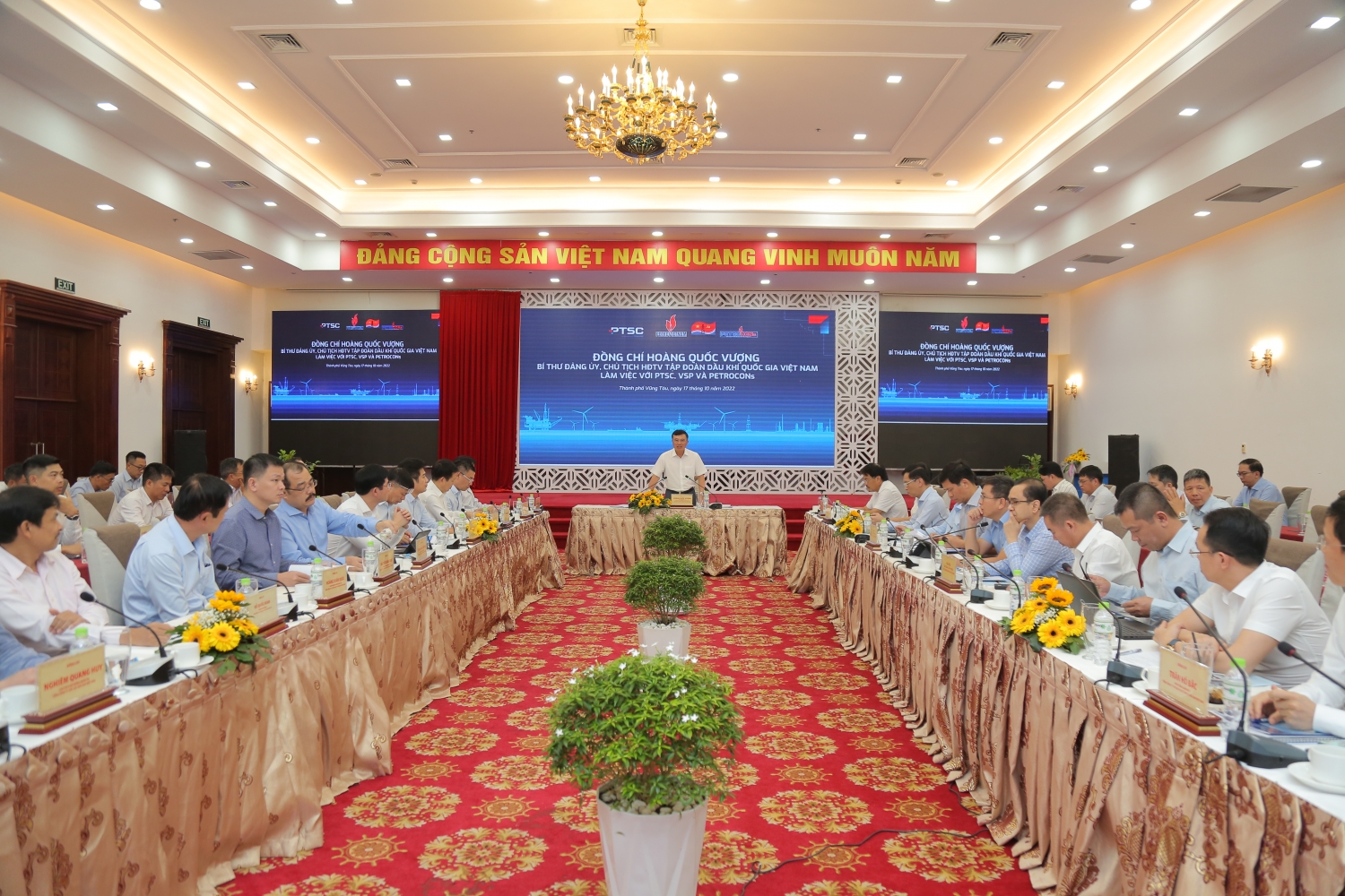 Năng lượng tái tạo ngoài khơi là cơ hội lớn cho sự phát triển của Petrovietnam