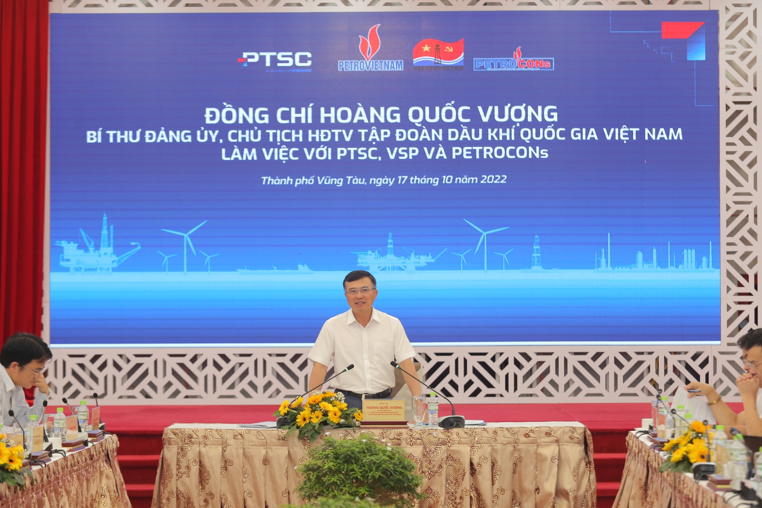 Năng lượng tái tạo ngoài khơi là cơ hội lớn cho sự phát triển của Petrovietnam