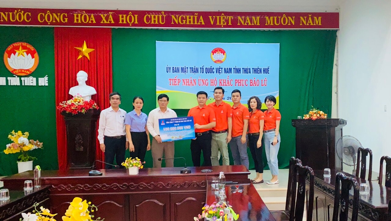 Đoàn công tác xã hội PVEP đến với đồng bào miền Trung