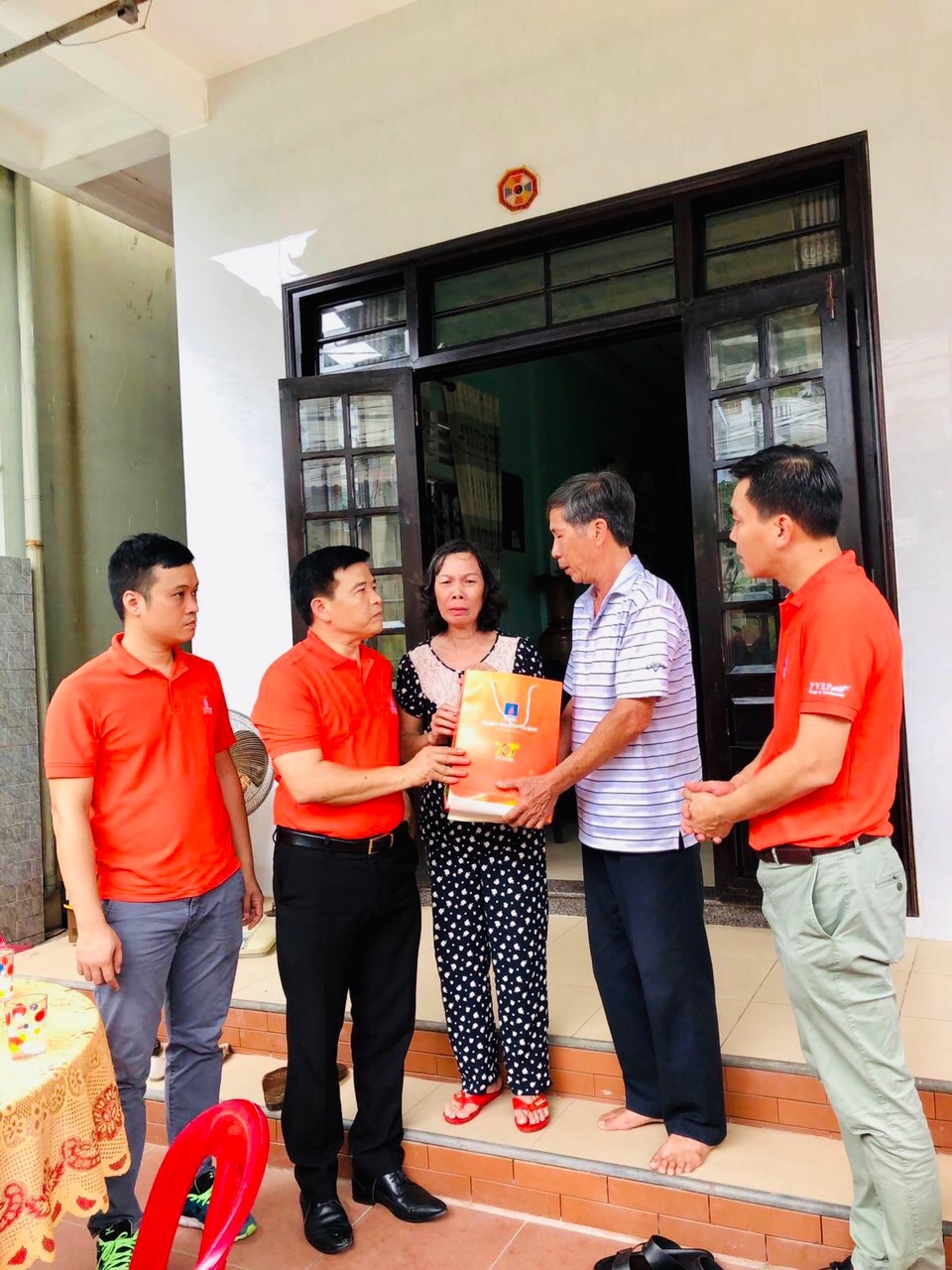Đoàn công tác xã hội PVEP đến với đồng bào miền Trung