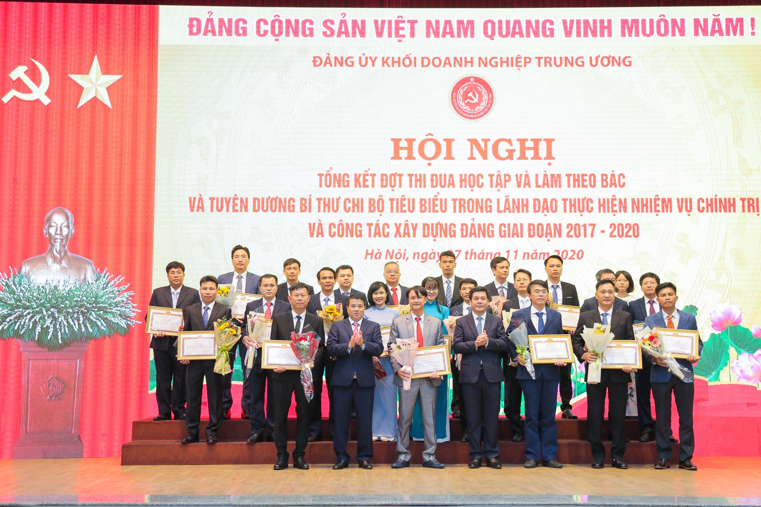 Tuyên dương 13 cá nhân, Bí thư chi bộ Dầu khí tiêu biểu trong học tập và làm theo Bác