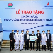 Petrovietnam trao tặng xe cứu thương cho Bệnh viện Phổi Trung ương