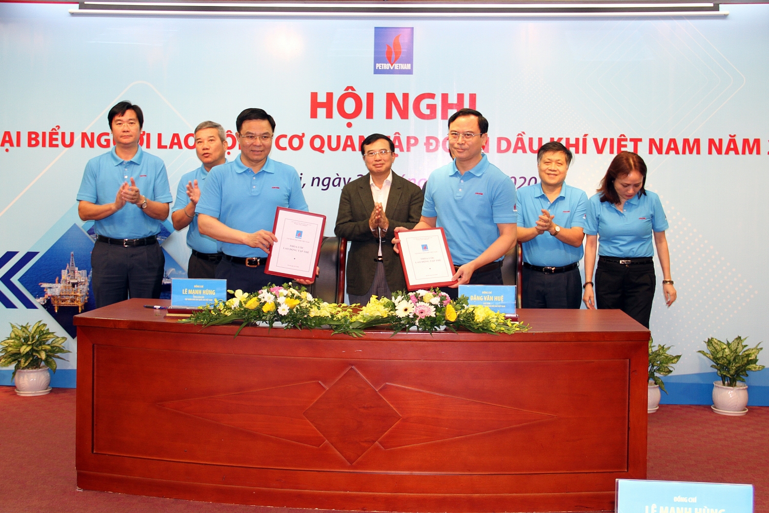 Lan tỏa những giá trị tốt đẹp, nghĩa tình trong toàn thể cán bộ, công nhân viên người lao động Lan tỏa những giá trị tốt đẹp, nghĩa tình trong toàn thể cán bộ, công nhân viên người lao động
