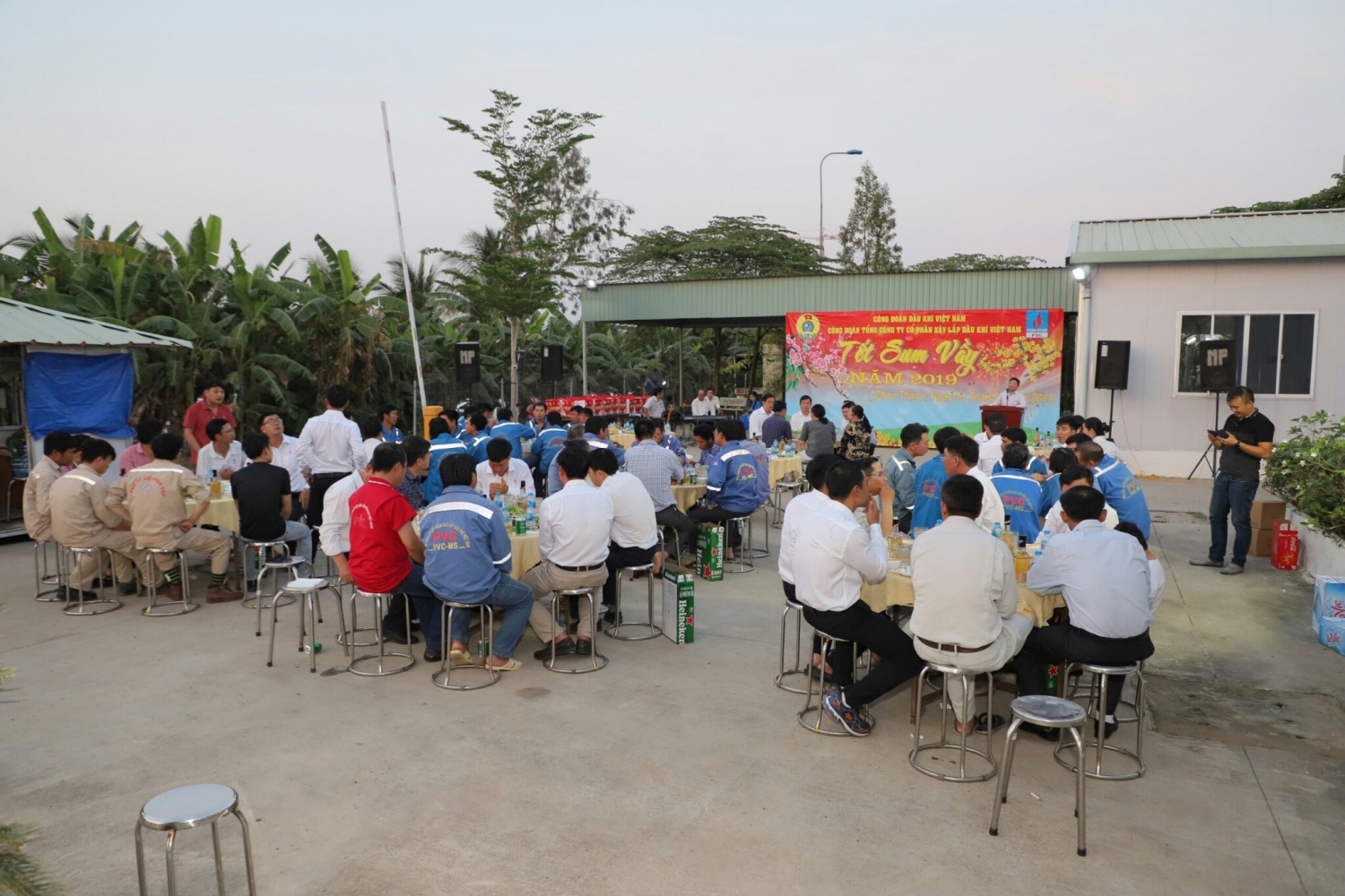 cong doan pvc to chuc tet sum vay cho nguoi lao dong tren cong truong nmnd song hau 1