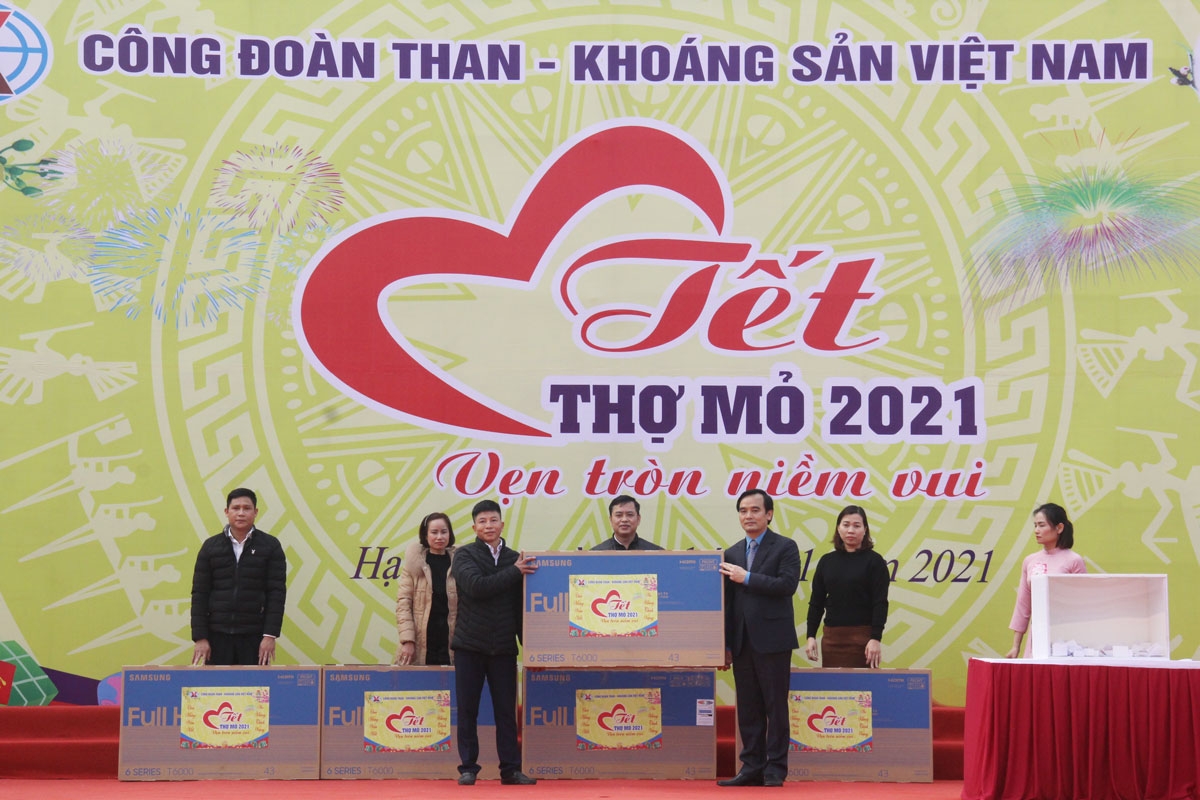 Tết thợ mỏ 2021 - “Vẹn tròn niềm vui Tết thợ mỏ 2021 trọn một niềm vui