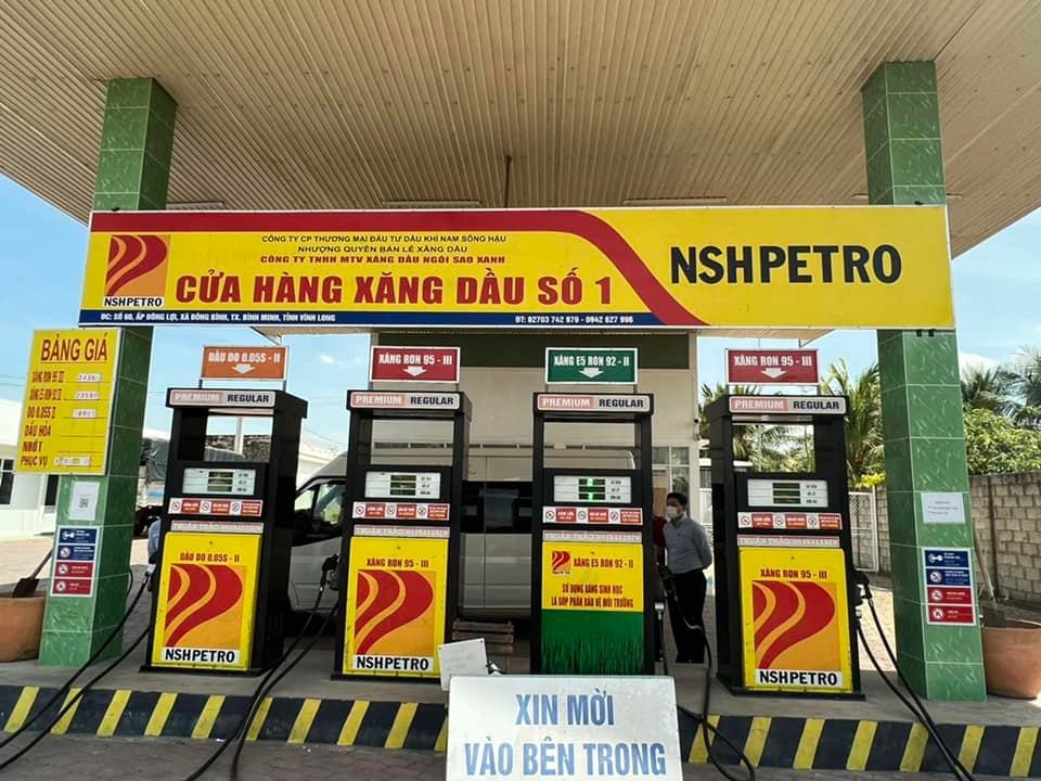 Phát hiện nhiều cây xăng “găm” hàng không bán