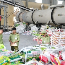 Xử phạt nặng đối tượng sản xuất phân bón giả, kém chất lượng