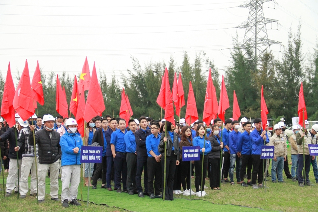 Petrovietnam phát động chương trình trồng 1 tỉ cây xanh