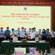 TKV nỗ lực vượt khó, thực hiện thành công “mục tiêu kép”