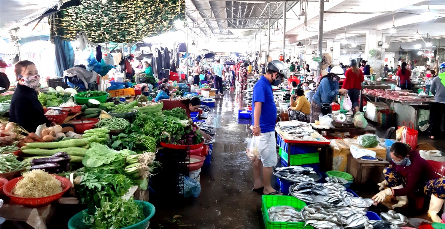 Nên cẩn trọng khi mở lại chợ truyền thống Nhịp sống đang trở lại tại các tỉnh, thành phố miền Nam