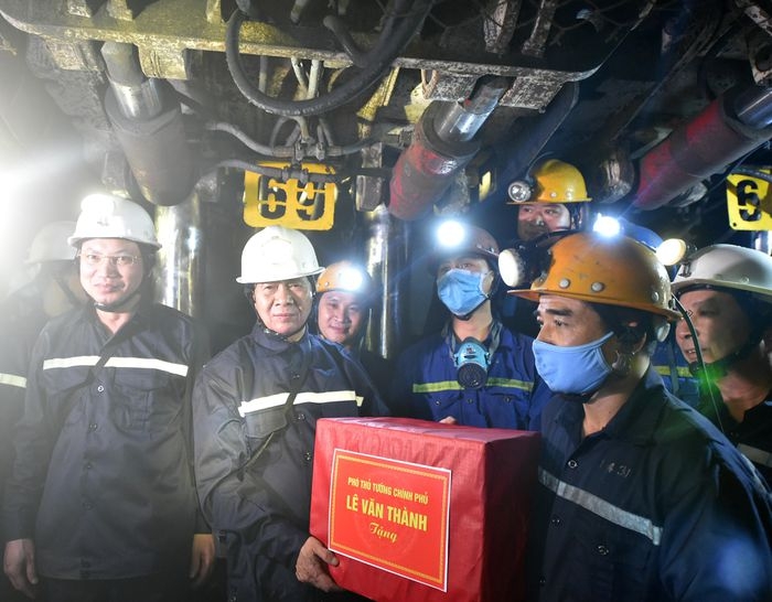 Phó Thủ tướng Lê Văn Thành xuống hầm mỏ, động viên công nhân Than Núi Béo - TKV