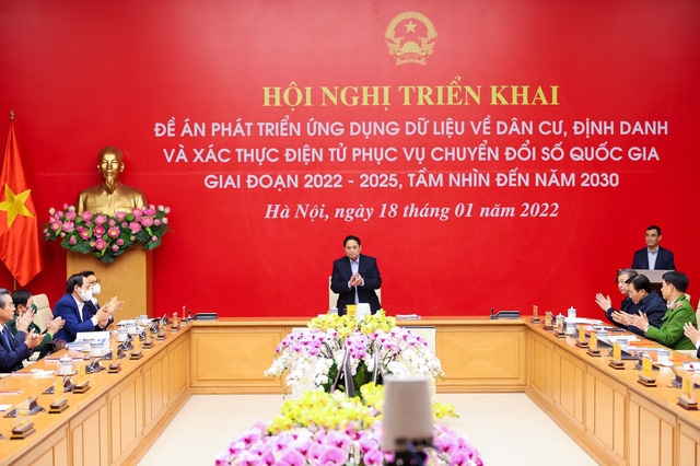 Thủ tướng: Dịch bệnh là cơ hội để đẩy mạnh chuyển đổi số