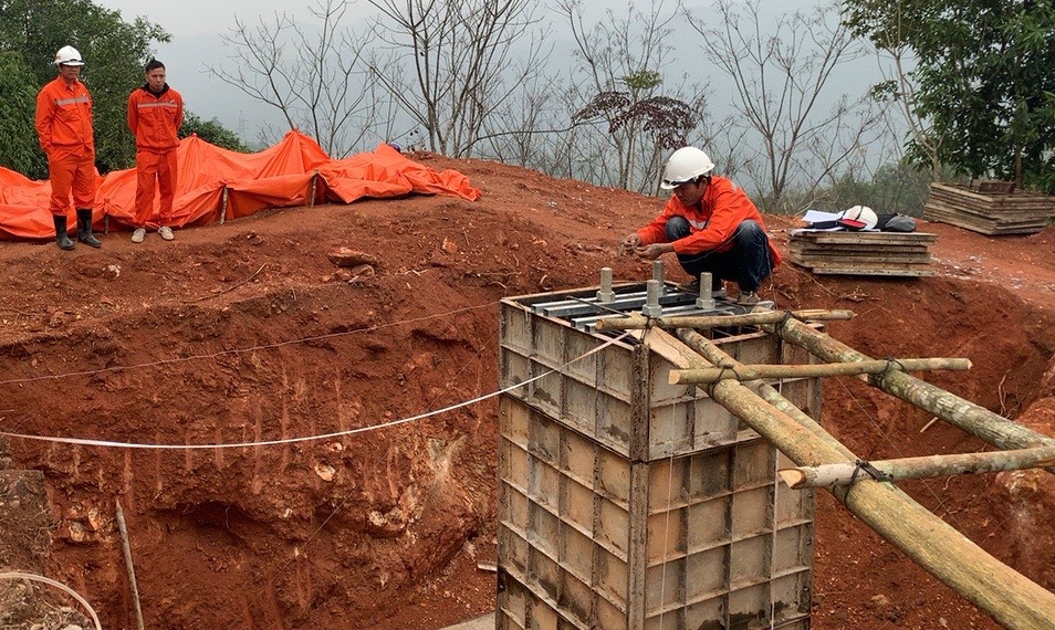 Thi công Dự án đường dây 220kV Nậm Mô – Tương Dương: Tăng tốc để đưa dự án về đích đúng hẹn