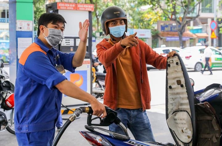 Bộ Công Thương: Đảm bảo cân đối nguồn - giá xăng dầu