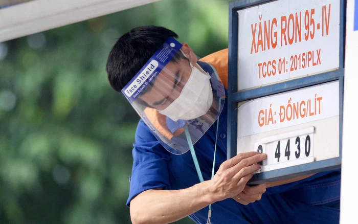Bộ Công Thương: Đảm bảo cân đối nguồn - giá xăng dầu