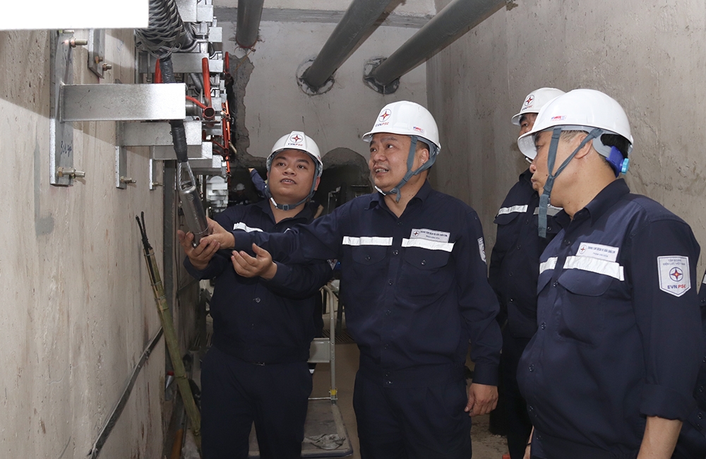 Không để gián đoạn công tác sửa chữa 14 nhà máy điện