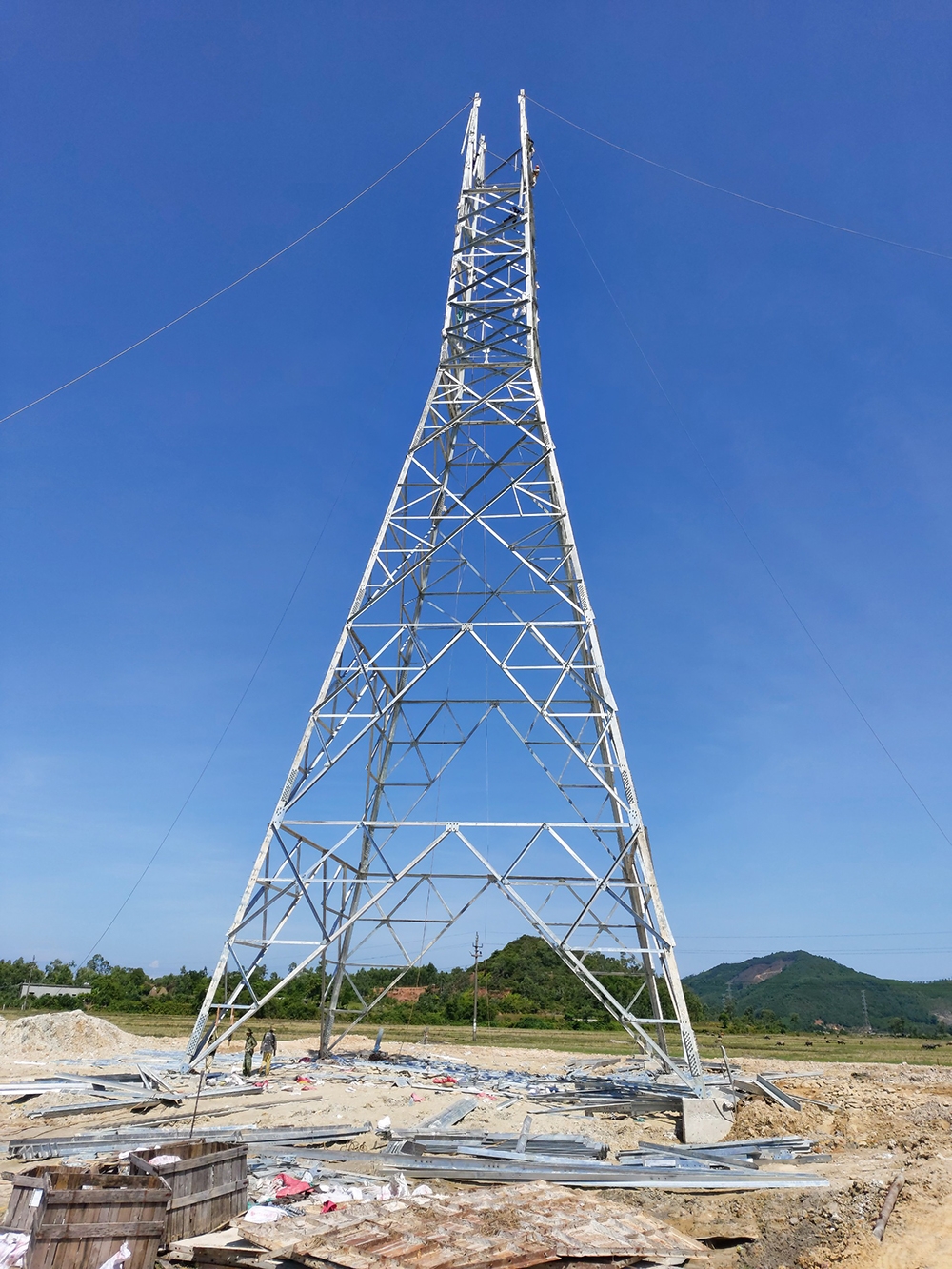 Quyết tâm hoàn thành toàn bộ dự án đường dây 500kV mạch 3 trong tháng 7/2022