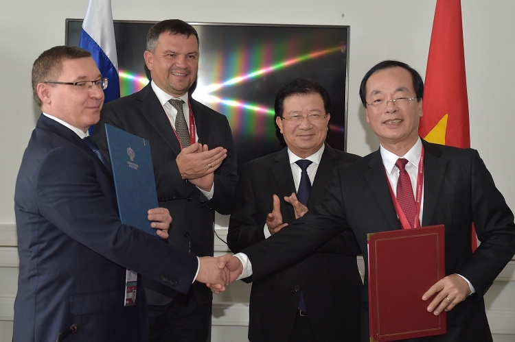 hop tac dau khi co y nghia chien luoc doi voi quan he viet nga