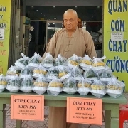 Truy tặng Bằng khen của Thủ tướng Chính phủ cho 18 cá nhân có nhiều thành tích và đóng góp trong công tác phòng, chống dịch COVID-19