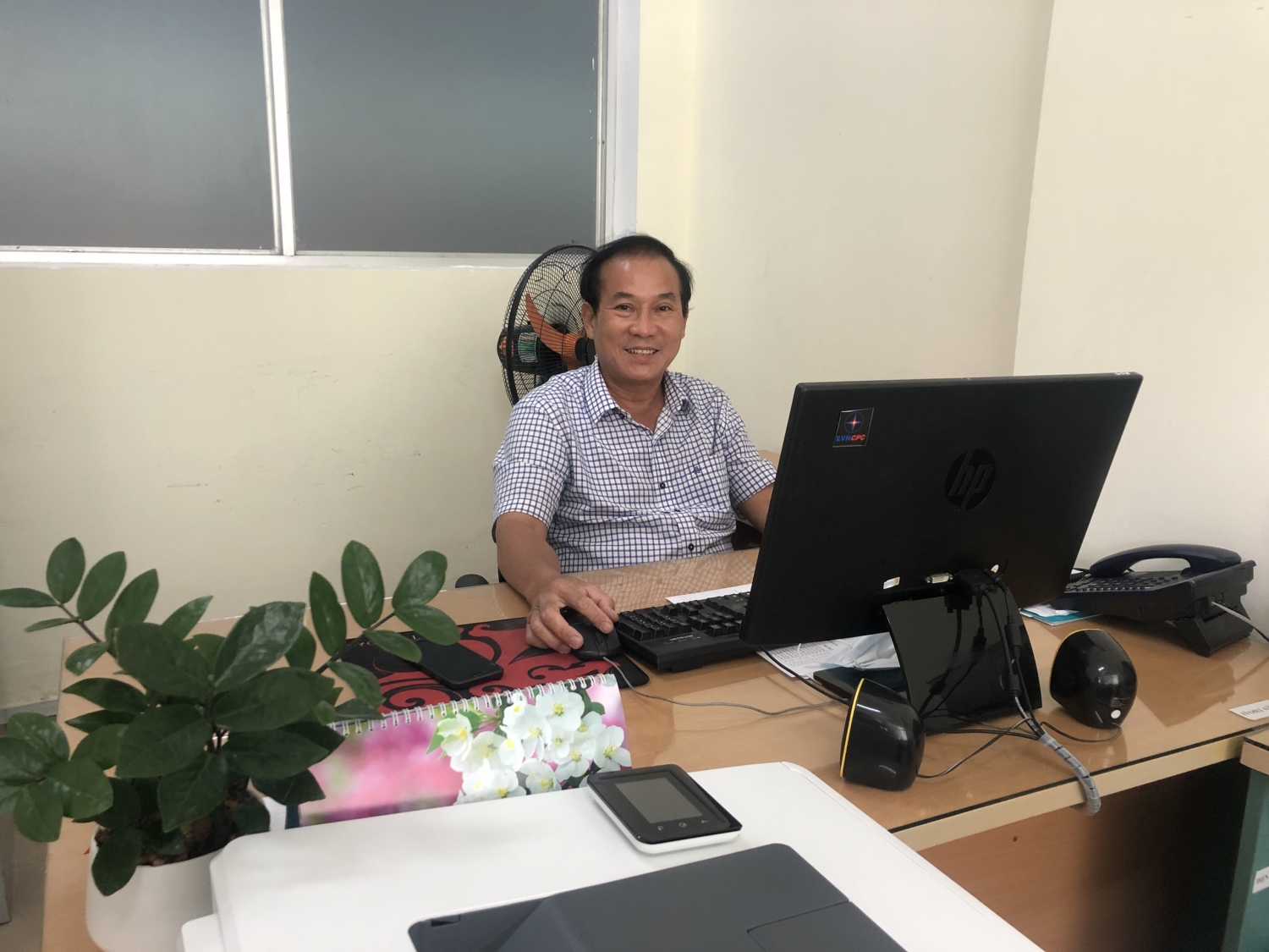 “Anh bảo mẫu” hay cười
