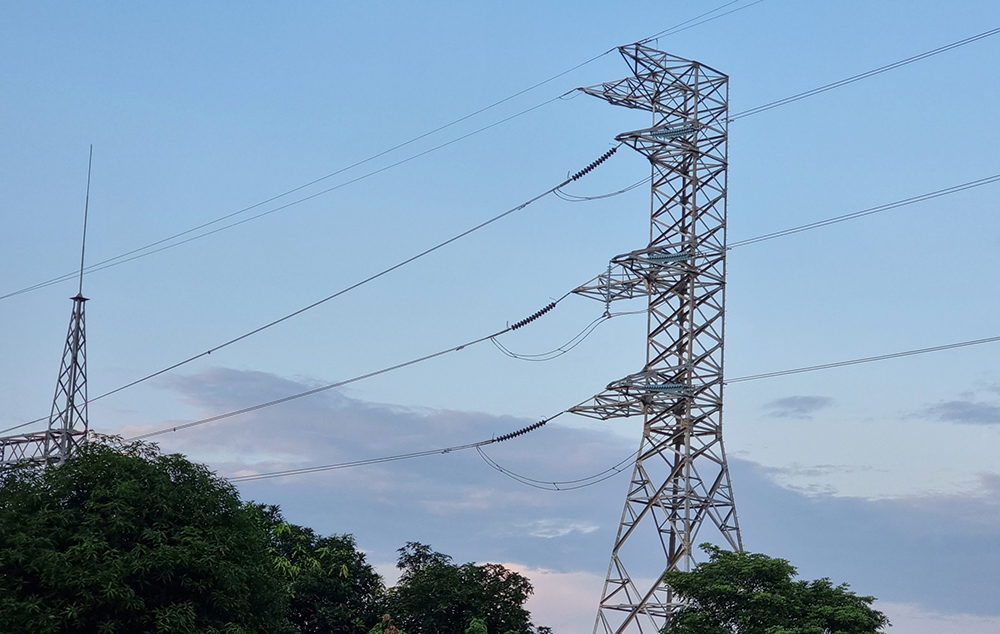 Đóng điện đường dây 220kV Lào Cai - Bảo Thắng: Tăng cường đảm bảo điện cho miền Bắc Đóng điện đường dây 220kV Lào Cai - Bảo Thắng: Tăng cường đảm bảo điện cho miền Bắc