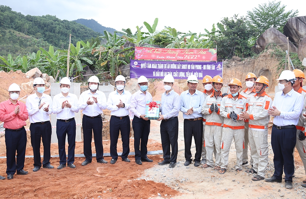Thi công cụm công trình giải tỏa công suất NMNĐ BOT Vân Phong 1: Thế “chân tường” cùng nỗ lực của EVN và EVNNPT