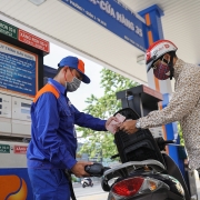 Tin tức kinh tế ngày 8/10: Giá xăng có thể tăng vào tuần tới