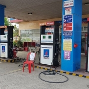 Tin tức kinh tế ngày 10/10: Tăng cường cung ứng đến các địa phương thiếu xăng dầu cục bộ