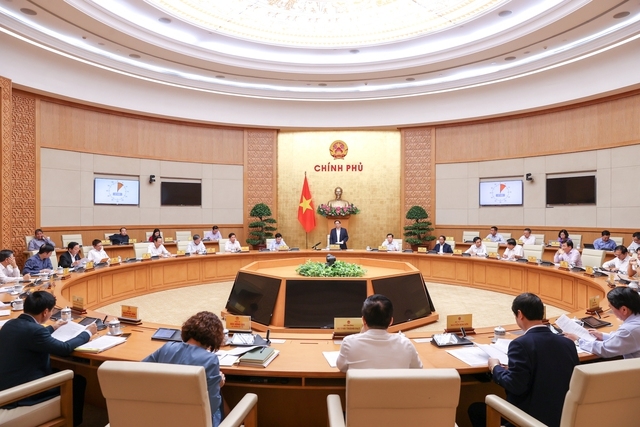 Thủ tướng: Ưu tiên ổn định kinh tế vĩ mô, kiểm soát lạm phát