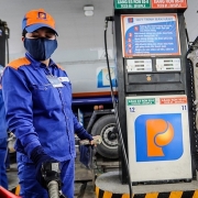 Chính phủ đề nghị duy trì Quỹ bình ổn giá xăng dầu