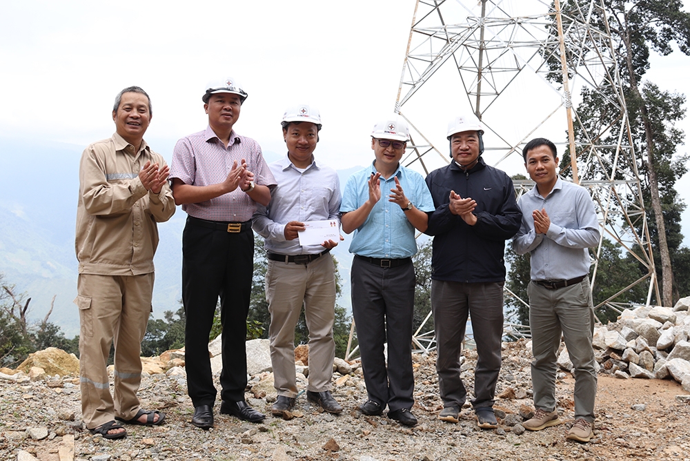 Chặng đường nước rút của Dự án đường dây 220kV Nậm Mô – Tương Dương Chặng đường nước rút của Dự án đường dây 220kV Nậm Mô - Tương Dương